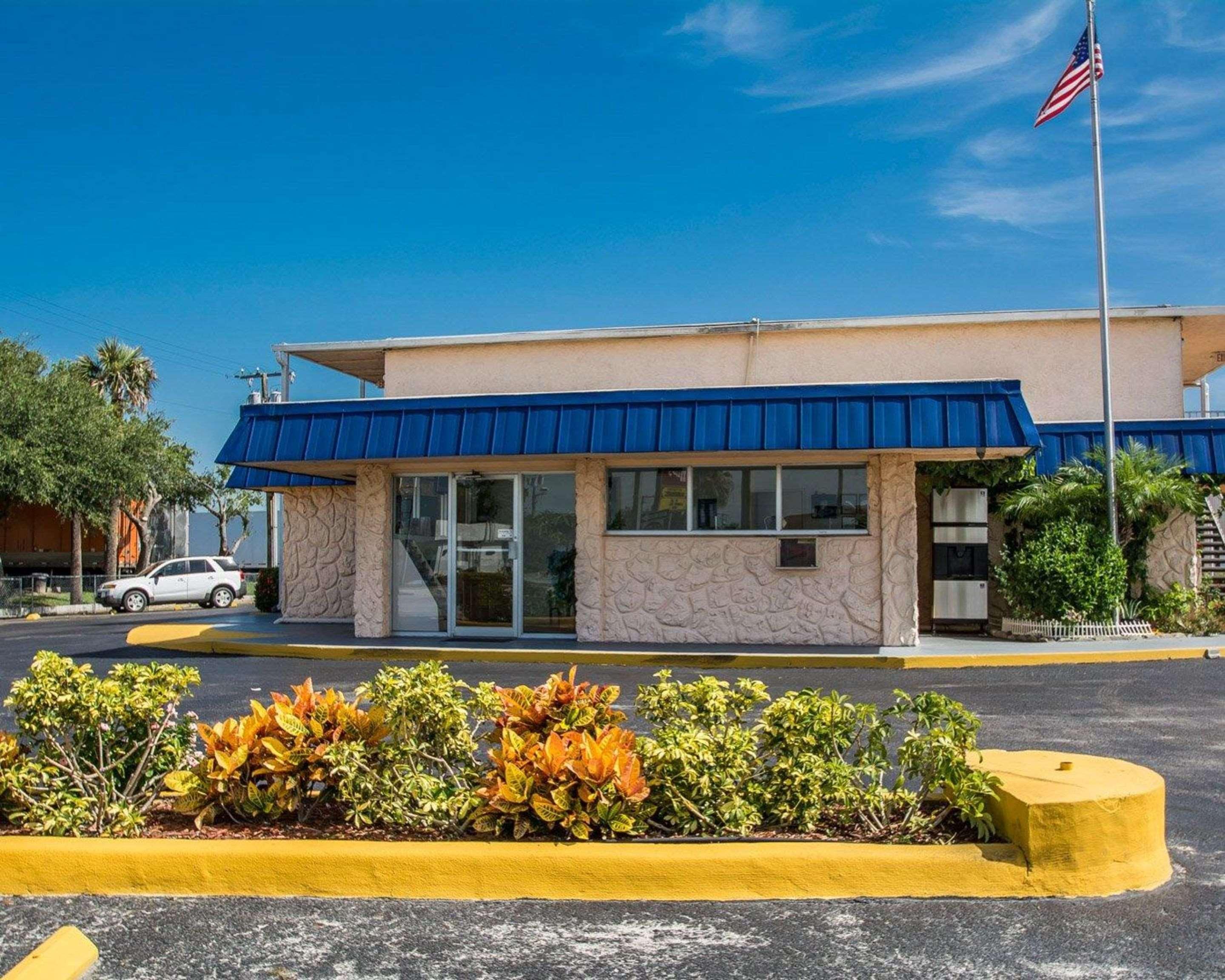 Rodeway Inn Fort Pierce I-95 Exterior foto